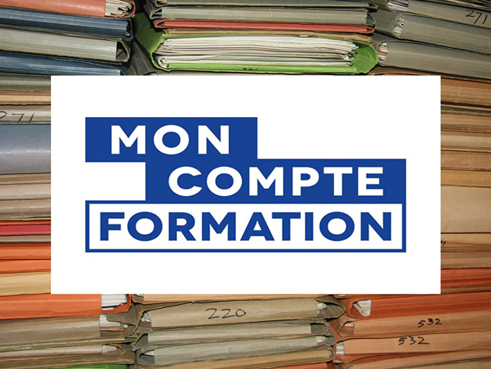 logo mon compte formation et livres en arrière plan