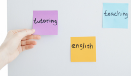 Post-its de couleurs marqués turoring english teaching